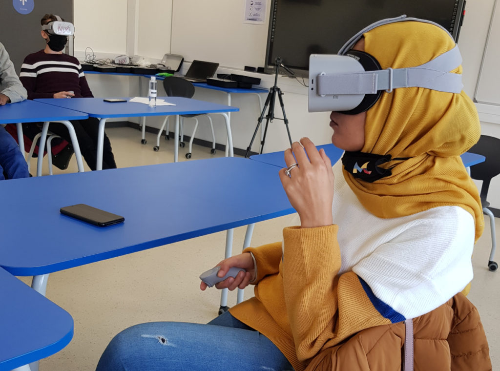 Des jeunes découvrent des métiers